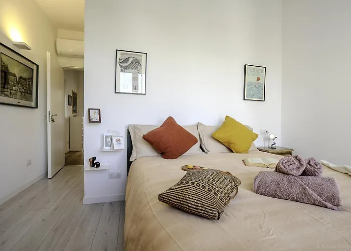 A 6 Fermate Dal Duomo, Trilocale Con 2 Bagni * Milan